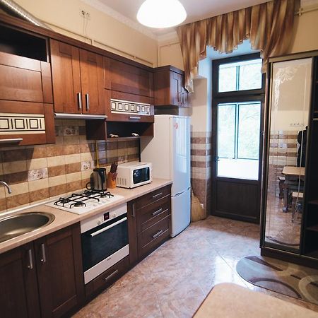 Apartment On Bernarda Meretyna Λβιβ Εξωτερικό φωτογραφία