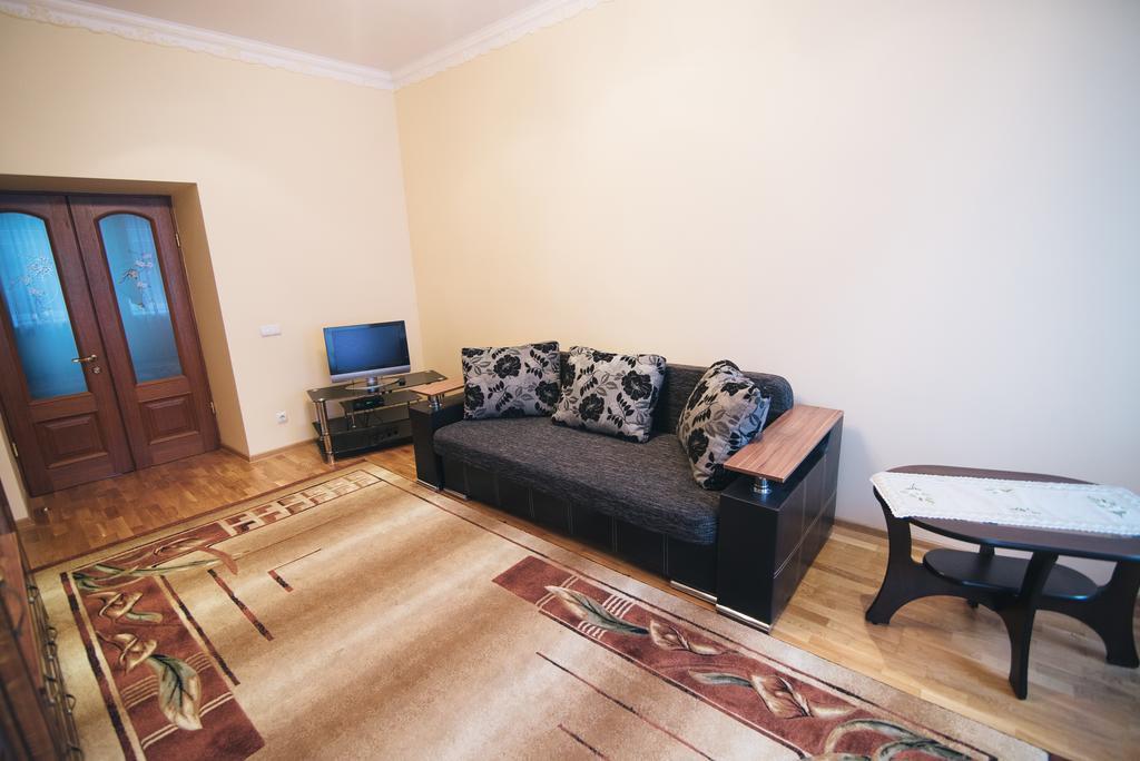 Apartment On Bernarda Meretyna Λβιβ Εξωτερικό φωτογραφία